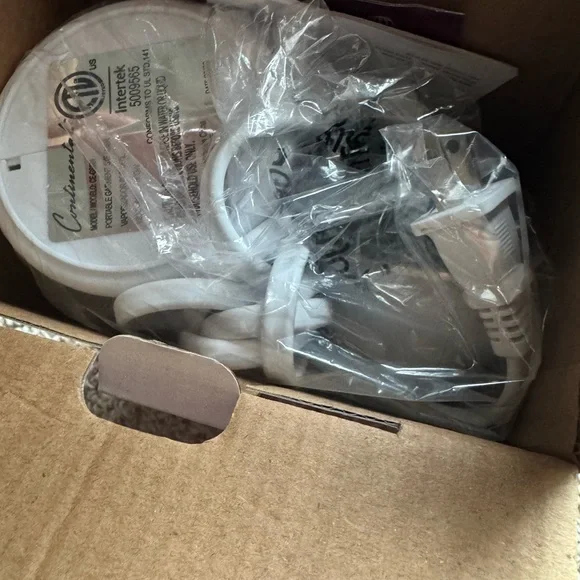 NEW Continental Compact Portable Handheld Garment Steamer Clothing Care 150ml - Picture 6 of 10